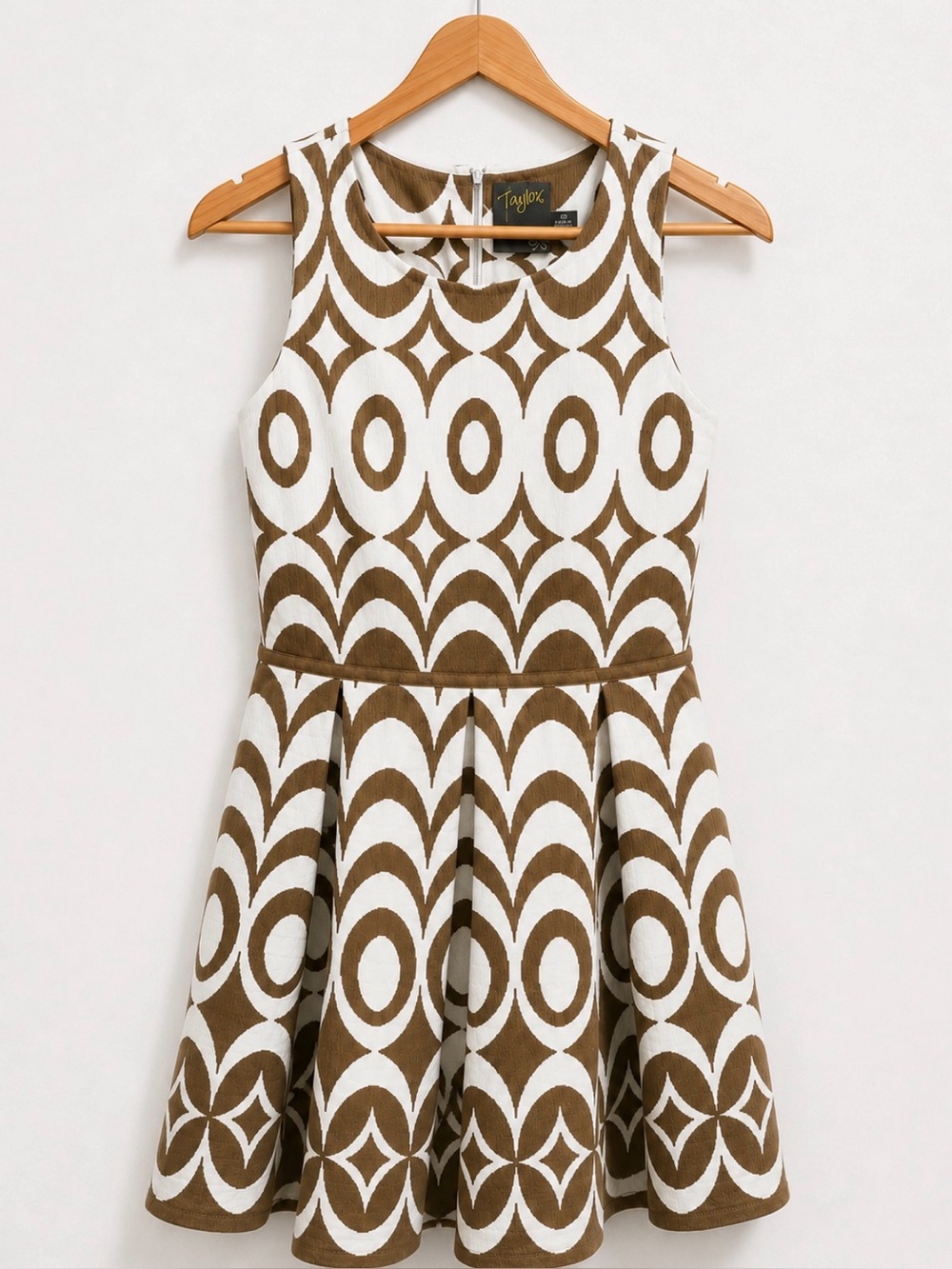 Taylor Fit & Flare Geometric Dress – Size 10 – Brown/Cream Retro Print